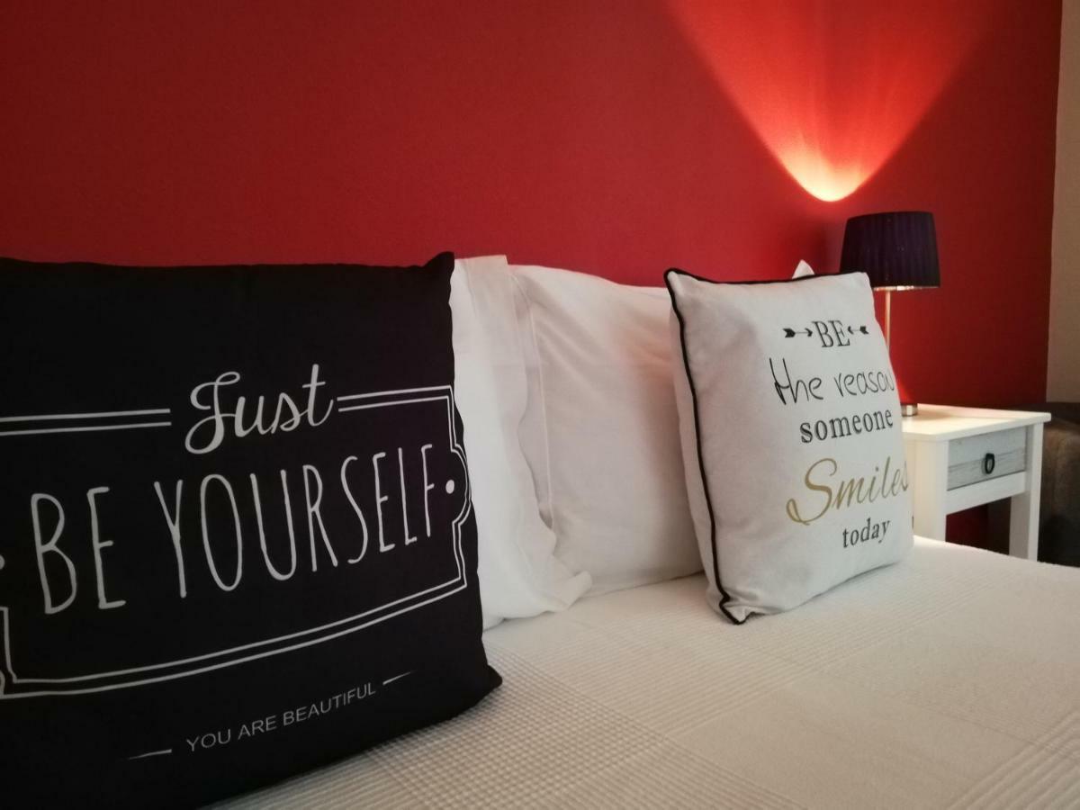 Blue Moon Guesthouse 라고스 외부 사진